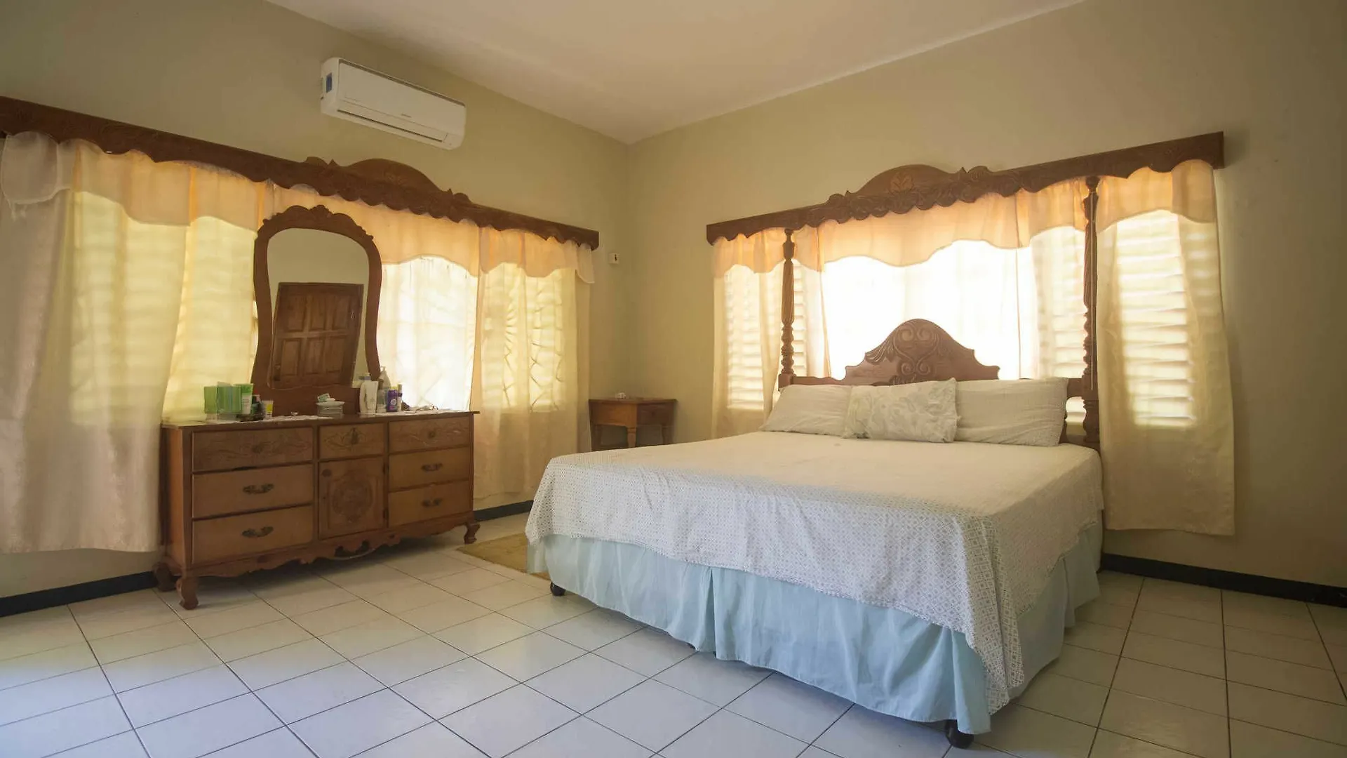 Rainbow Hill Villa Negril