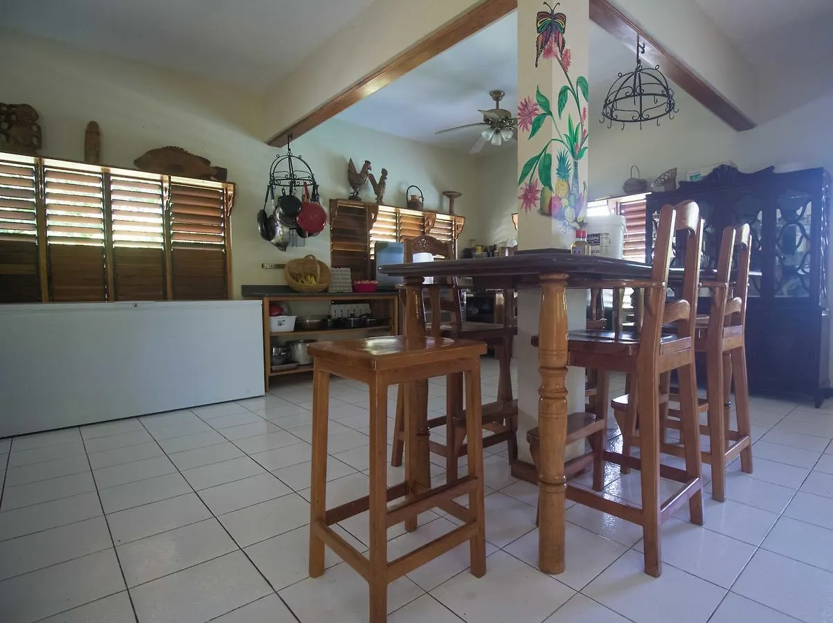 Vila Rainbow Hill Negril 0*,  Jamajka